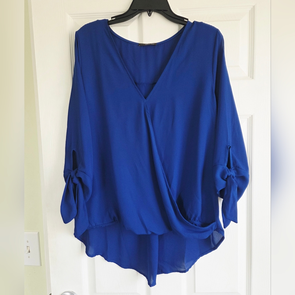 West Kei ✨️ Royal Blue V-Neck Women's Blouse Three-Quarter Sleeves Size XL